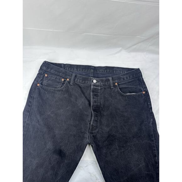 LEVI LEVIS 501 STRAIGHT MENS BLACK DENIM BUTTON FLY JEANS SIZE 42 X 32 RED TAB - Picture 2 of 7